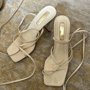 BILLINI CHEYANNE HEELS BONE